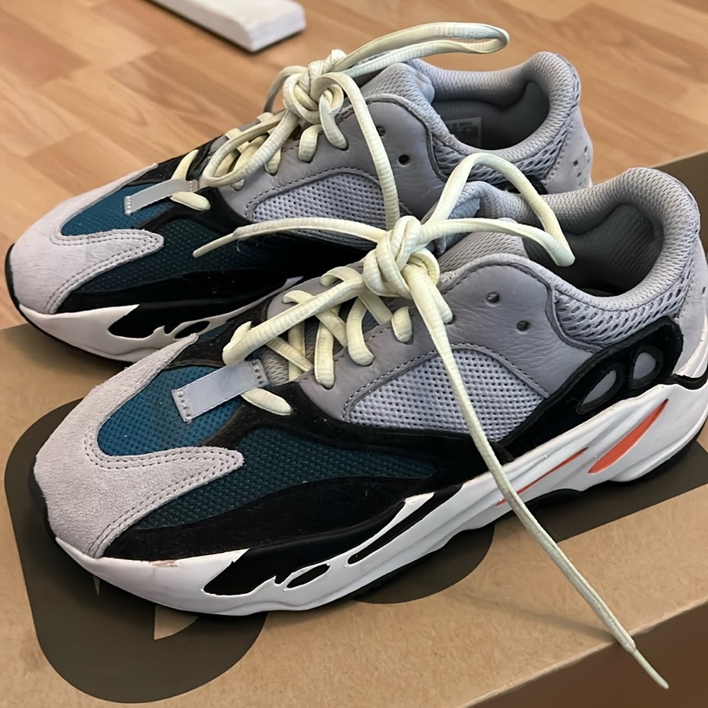 Yeezy Boost 700 Wave Runner